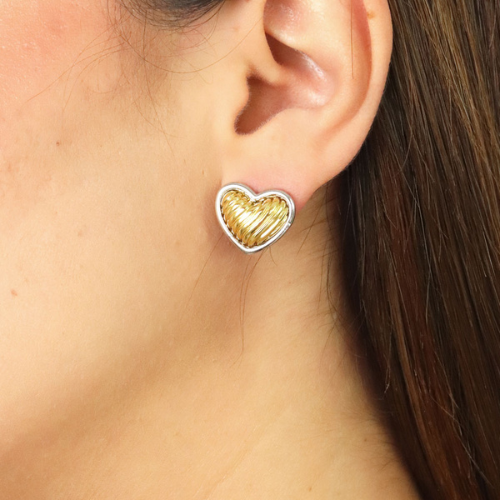 Aretes Corazón Dorado Texturizado