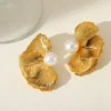 AROS DORADOS CONCHA TEXTURADA CON PERLA