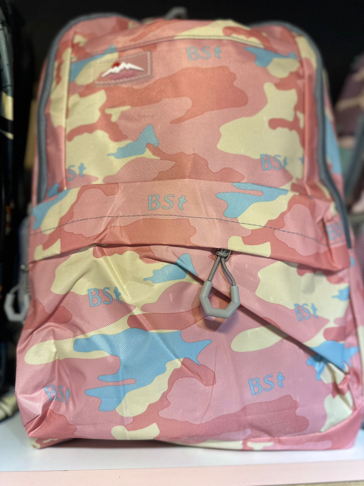 MOCHILA ESCOLAR / URBANA BST – ESTAMPADA MULTICOLOR