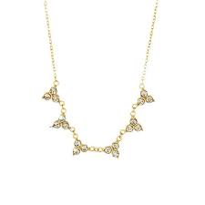 COLLAR DORADO CON DETALLES FLORALES